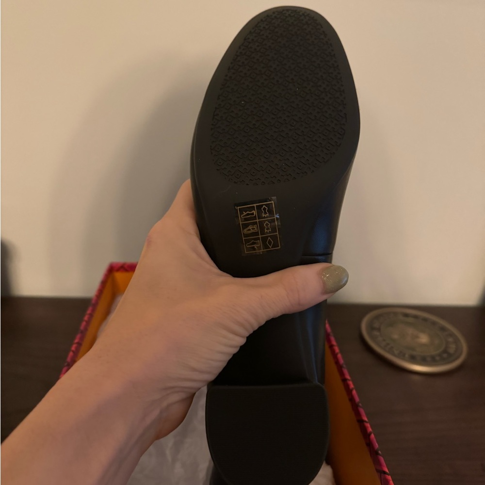 Tory Burch size 7.5 heels Chelsea heels